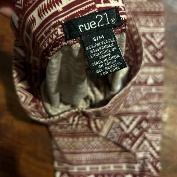 Rue 21 leggings size S/M - Picture 3 of 3